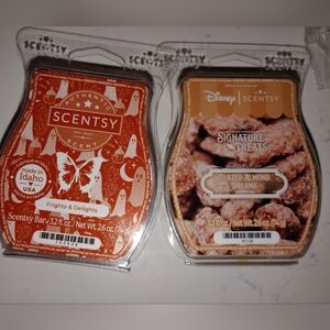 Scentsy Wax Bars Disney Sweet Treats Glazed Almond & Frights & Delights New